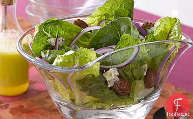 Ensalada de Lechuga Romana, Queso Azul y Nueces Pecanas Especiadas