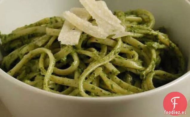 Pasta con Albahaca, rúcula y Pesto de Nueces