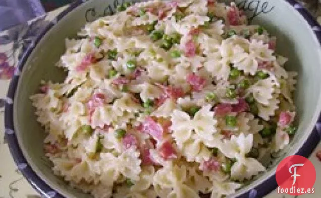 Pasta con Salami y Guisantes