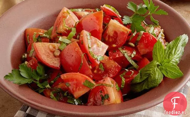 Ensalada de Tomate Marinado con Hierbas