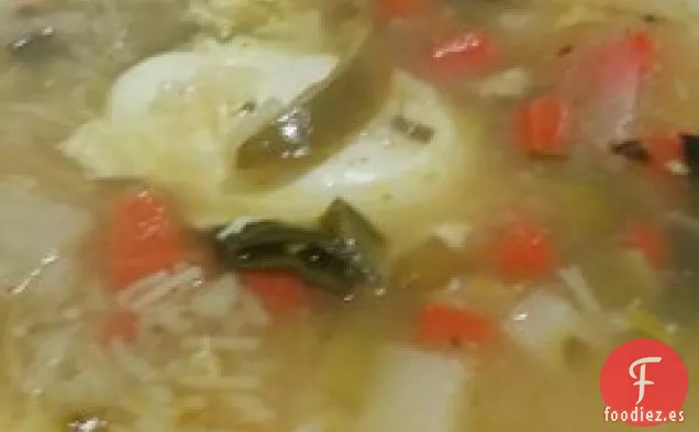 Sopa de Pollo Casera