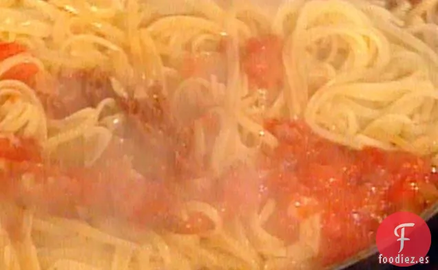 Linguini con Almejas Escapadas - - - Linguine con le Vongole Fujite
