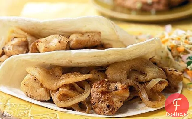 Tacos Suaves de Pollo con Cebolla Salteada y Manzanas