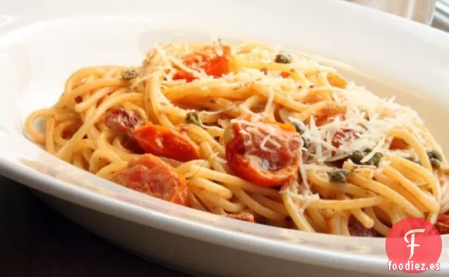 Espaguetis Cremosos de Tomate y Alcaparras