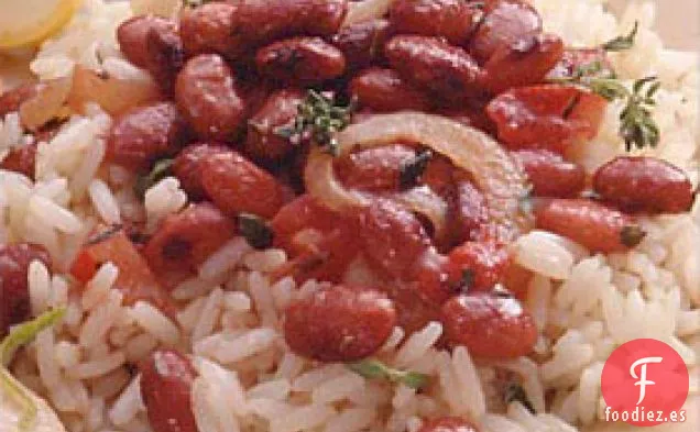 Frijoles Rojos Picantes Sobre Arroz