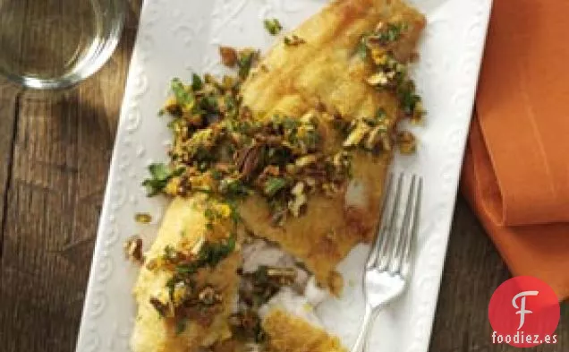 Bagre Frito con Gremolata Picante de Nueces Pecanas