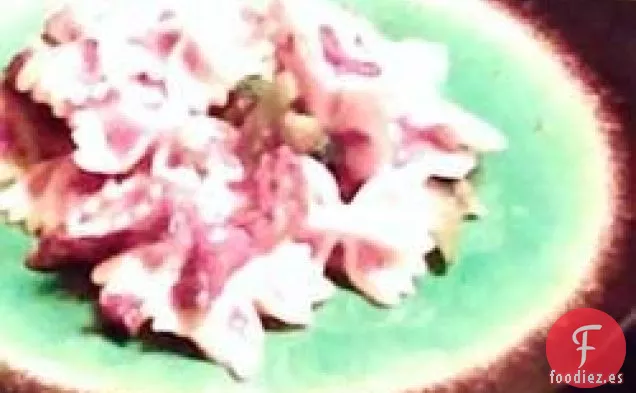 pasta de pajarita con pollo