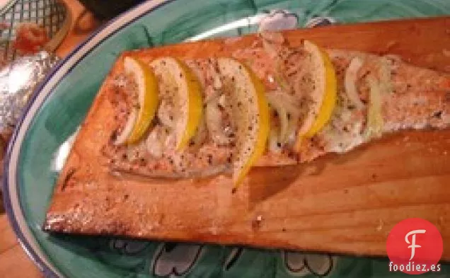 Salmón de Tablones de Cedro Canadiense