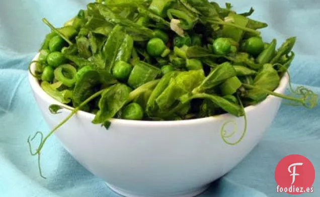 Saltear Tres Guisantes Con Ajo Verde Y Menta