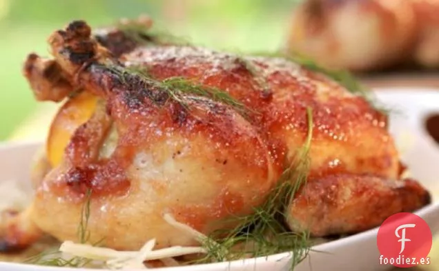 Pollo Asado con Glaseado de Mantequilla de Pera Bourbon