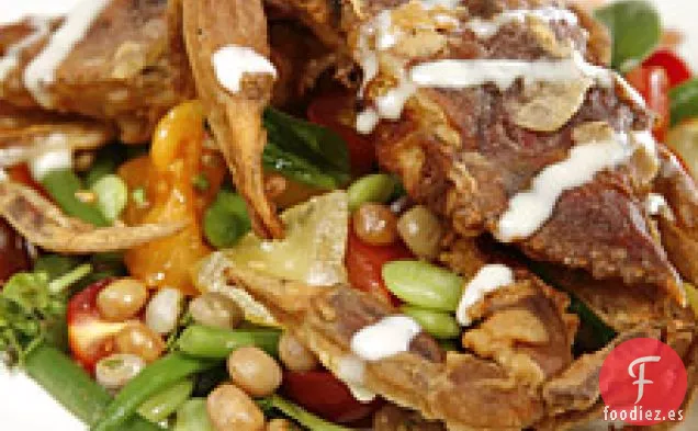 Cangrejos Crujientes De cáscara suave Con Ensalada De Frijoles
