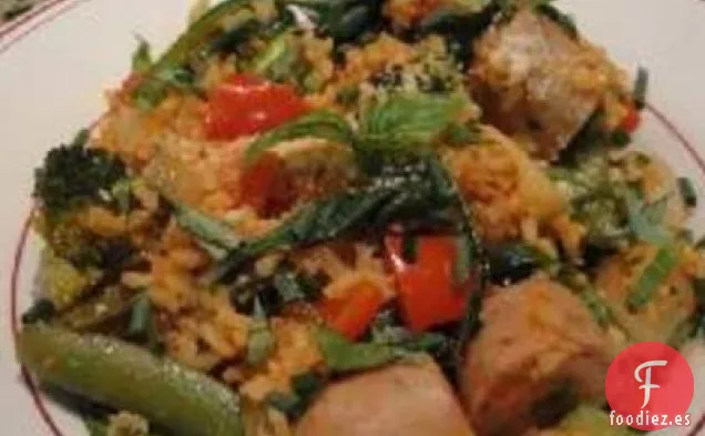 Sartén De Arroz Con Salchichas Y Verduras
