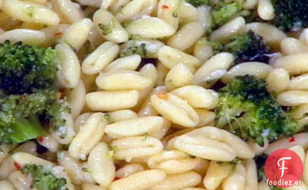 Cavatelli con Brócoli Salteado y Ajo