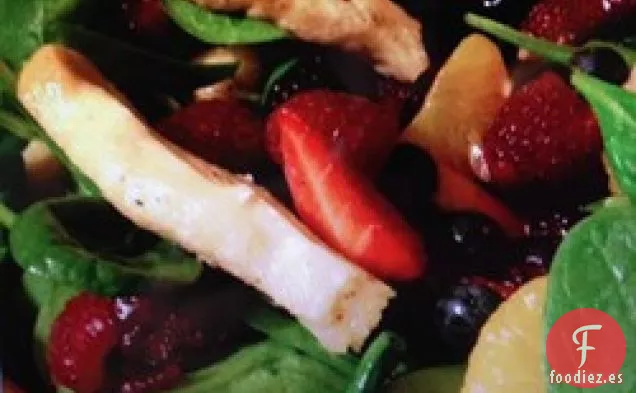 Ensalada de Pollo con Bayas de Lima