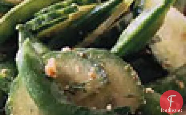 Ensalada De Guisantes Y Pepinos Con Broche De Azúcar