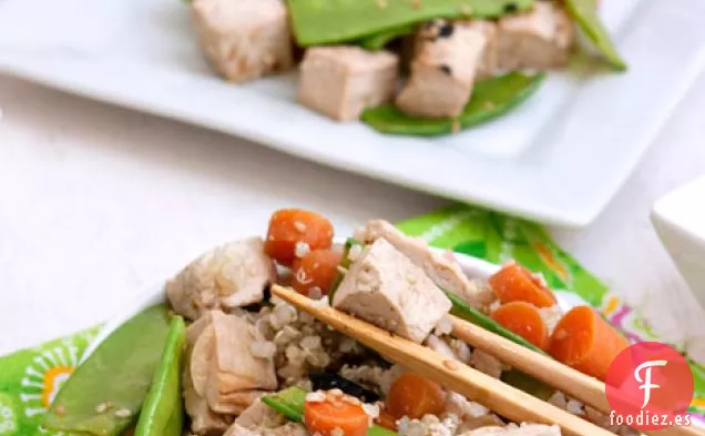 Tofu De Sésamo Con Verduras De Primavera Y Quinua