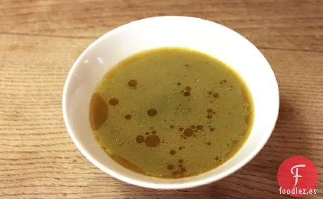Sopa 99 Ranch Market Con Brotes De Guisantes De Nieve Y Cebollino De Ajo