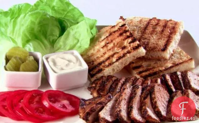 Sándwiches de Cerdo con Salsa Barbacoa Blanca