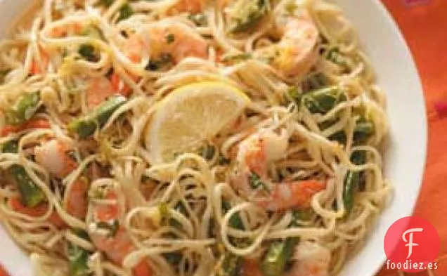 Ensalada de Camarones con Linguini y Limón