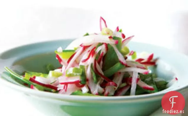 Ensalada De Guisantes De Nieve, Cebolleta Y Rábano