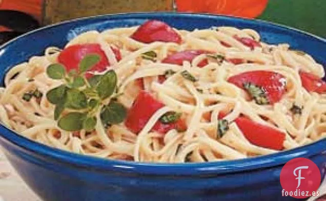 Linguini de Tomate Y Albahaca