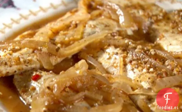 Pargo Escalfado con Cítricos y Ensalada de Frijoles Negros