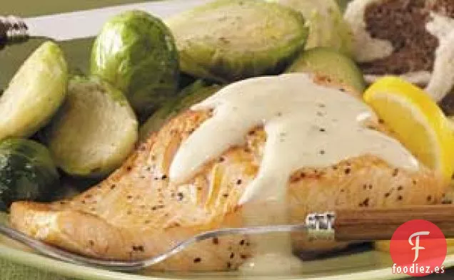 Salmón con Salsa Mornay