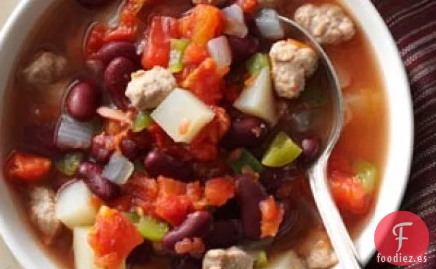 Sopa de Frijoles con Salchicha