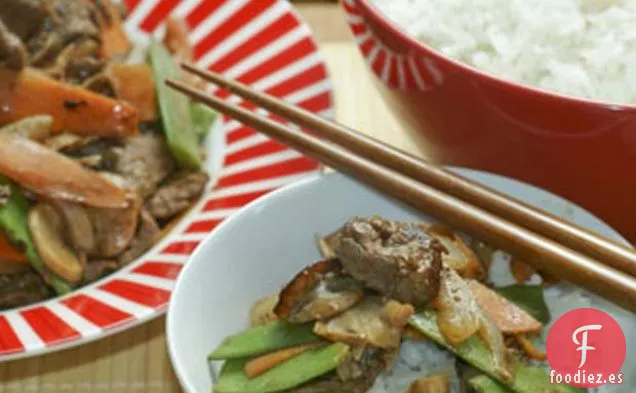 Salteado de Carne de Res