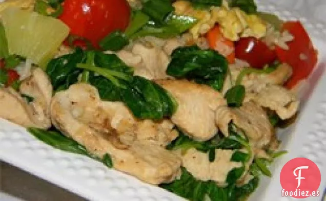 Brotes de Guisantes y Pollo en Salsa de Ajo