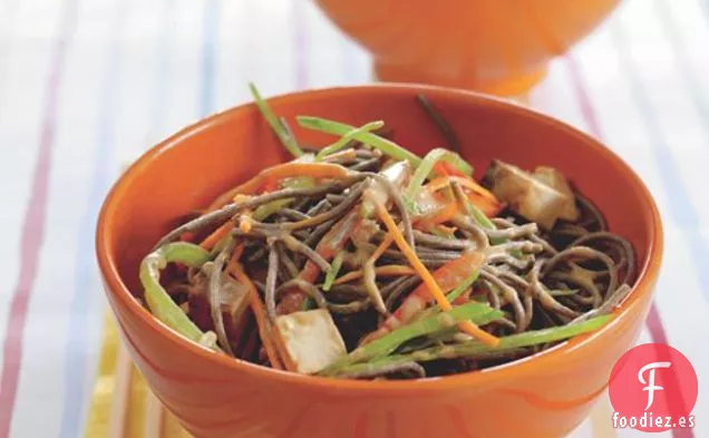 Ensalada De Fideos Con Salsa De Maní
