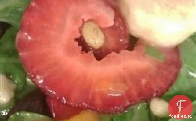 La Ensalada de Espinacas Perfecta Para El Brunch Dominical