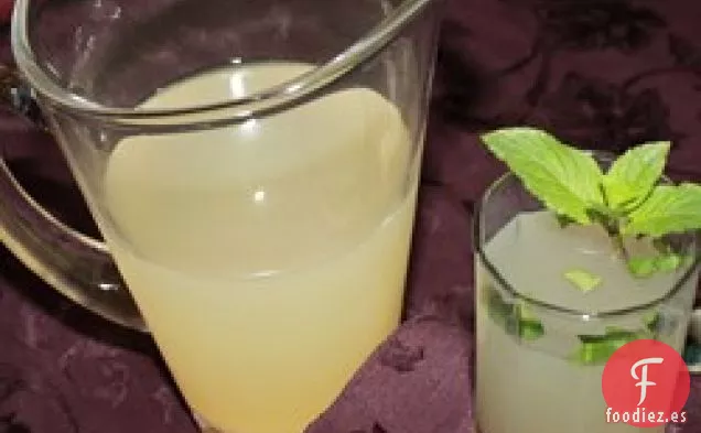 Limonada Meyer con Menta