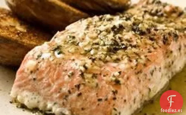 Salmón al Horno con Albahaca y Ajo