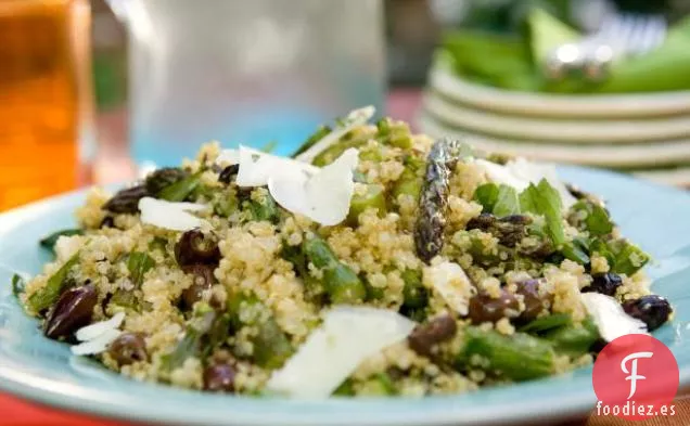 Ensalada de Quinoa con Espárragos, Queso de Cabra y Aceitunas Negras