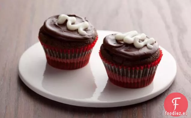 Cupcakes de Comida del Diablo con Glaseado de Chocolate