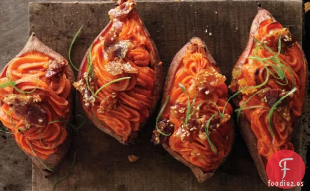 Batatas Dos Veces al horno Con Tocino y sésamo Quebradizo