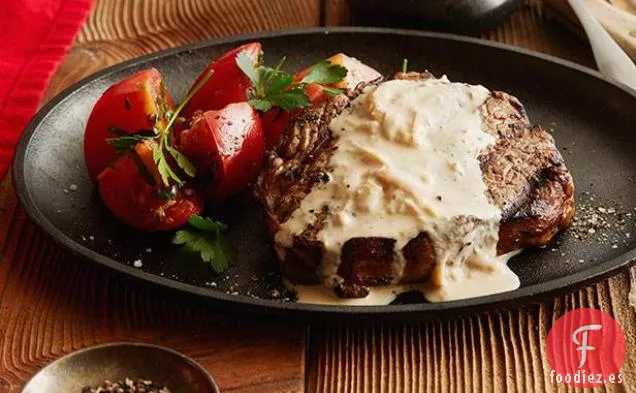 Filete de Ojo de Costilla con Salsa de Cebolla y Queso Azul