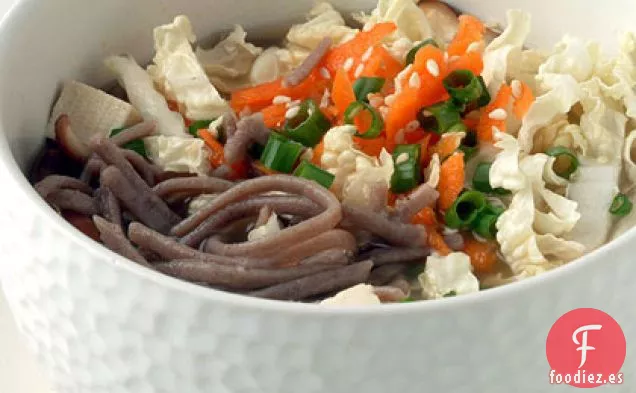 Fideos Soba con Caldo de Miso