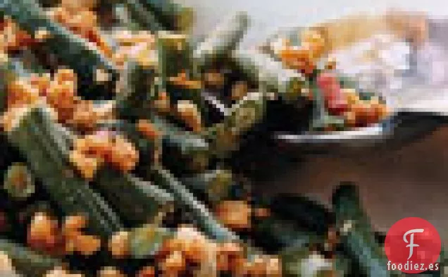 Frijoles Largos Chinos Salteados Picantes con Cacahuetes