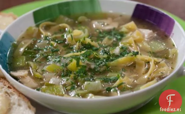 Sopa de Pollo con Puerros