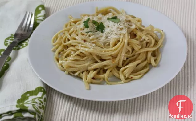 Linguini Aglio E Olio Con Acciuga