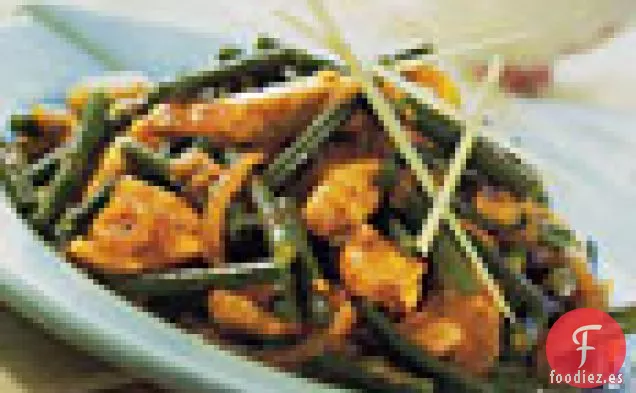 Pollo en Salsa de Limoncillo