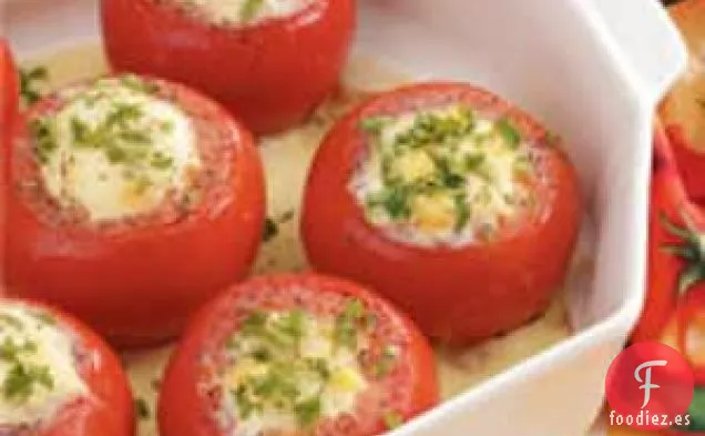 Tomates Rellenos de Pudín de Maíz
