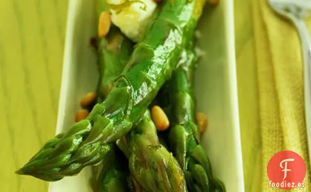 Espárragos de Lima y Miel con Queso de Cabra