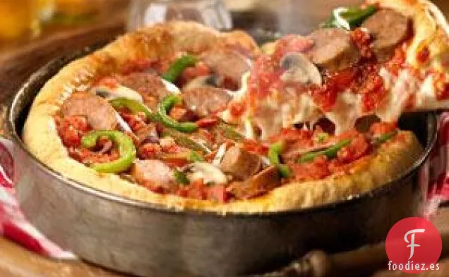 Pizza de Plato Hondo con Salchichas Italianas