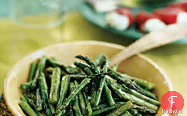 Espárragos Salteados Con Vinagreta De Dijon