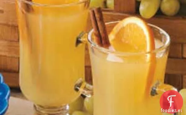 Bebida de Piña y Naranja