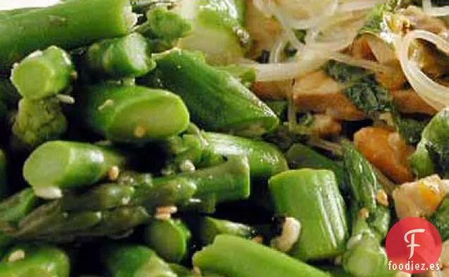 Espárragos con Vinagreta de Jengibre