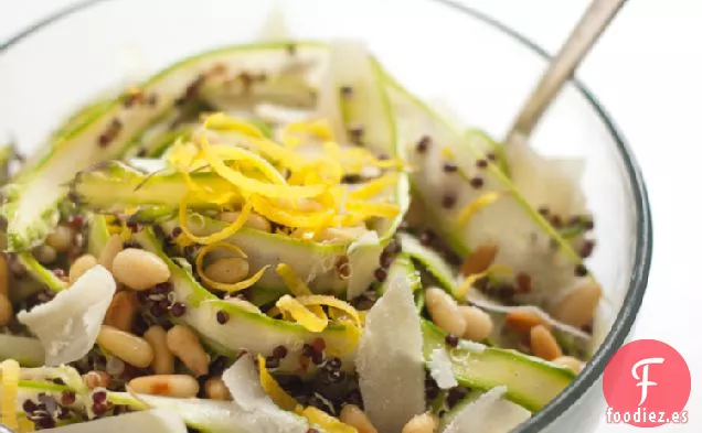 Ensalada De Espárragos Y Quinua Con Cintas